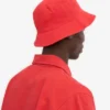 Buckethat i ekologisk bomull – röd mandarin