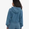 Ekologisk kort hoodie med dragkedja – blekt indigo