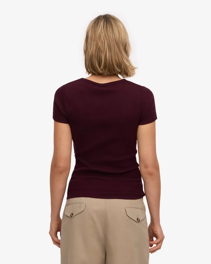 Ekologisk ribbad T-shirt – oxblodsröd