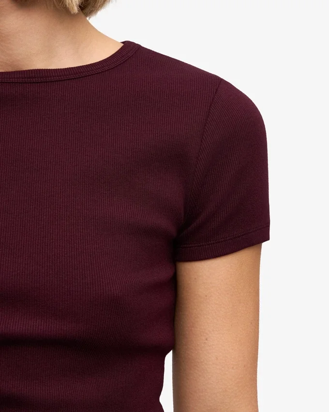 Ekologisk ribbad T-shirt – oxblodsröd