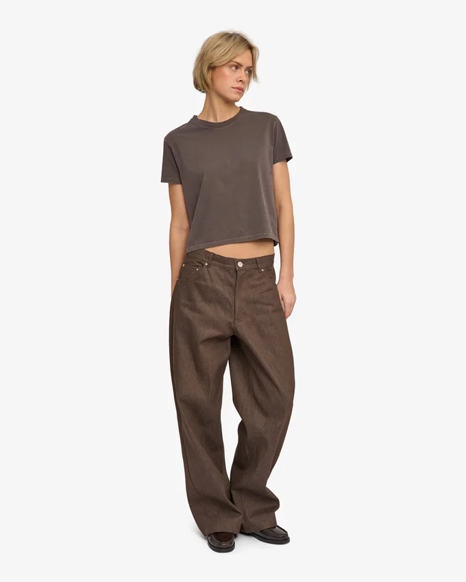 Ekologisk T-shirt i boxig, kort modell – Faded Mud