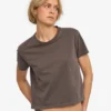 Ekologisk T-shirt i boxig, kort modell – Faded Mud