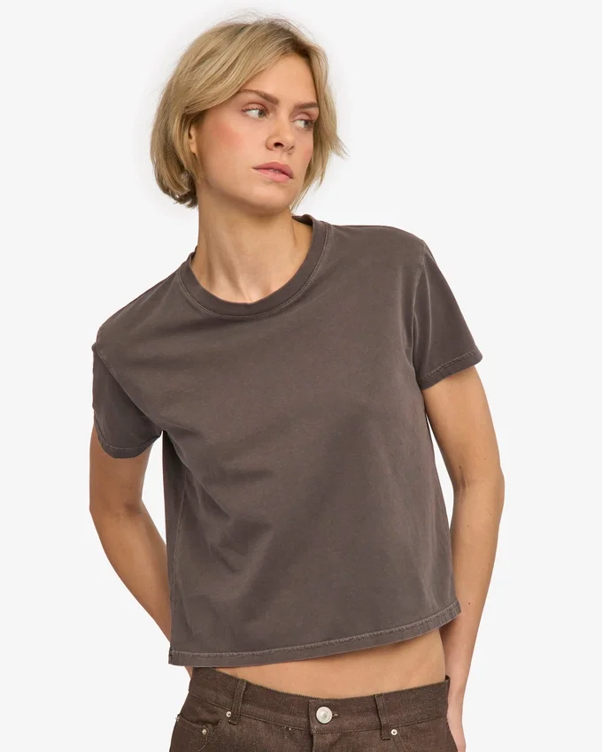 Ekologisk T-shirt i boxig, kort modell – Faded Mud