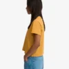 Ekologisk T-shirt med boxig, kort passform – bränd gul