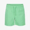 Klassiska badshorts – vårgrön