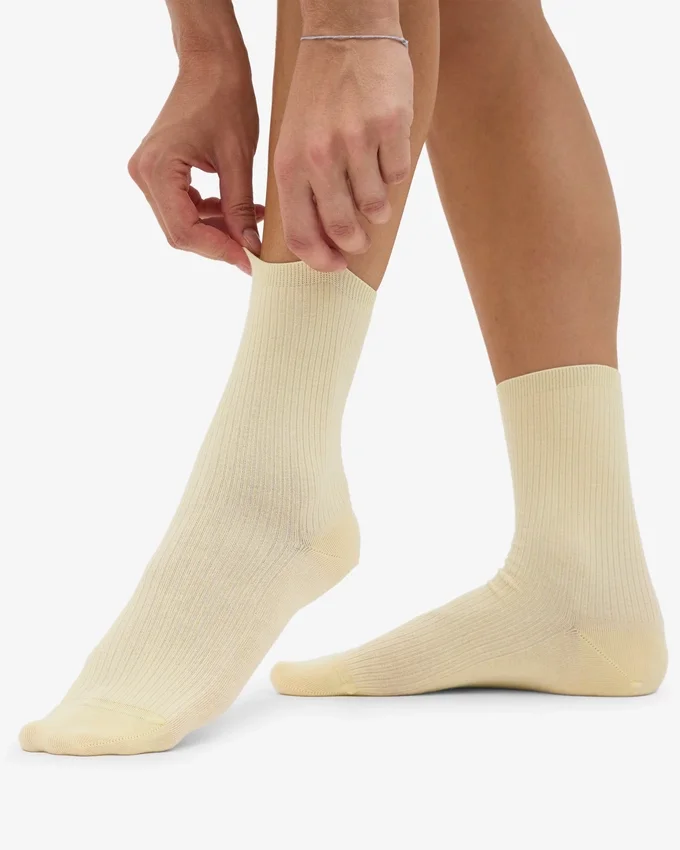 Klassiska Classic Organic damstrumpor – Soft Yellow