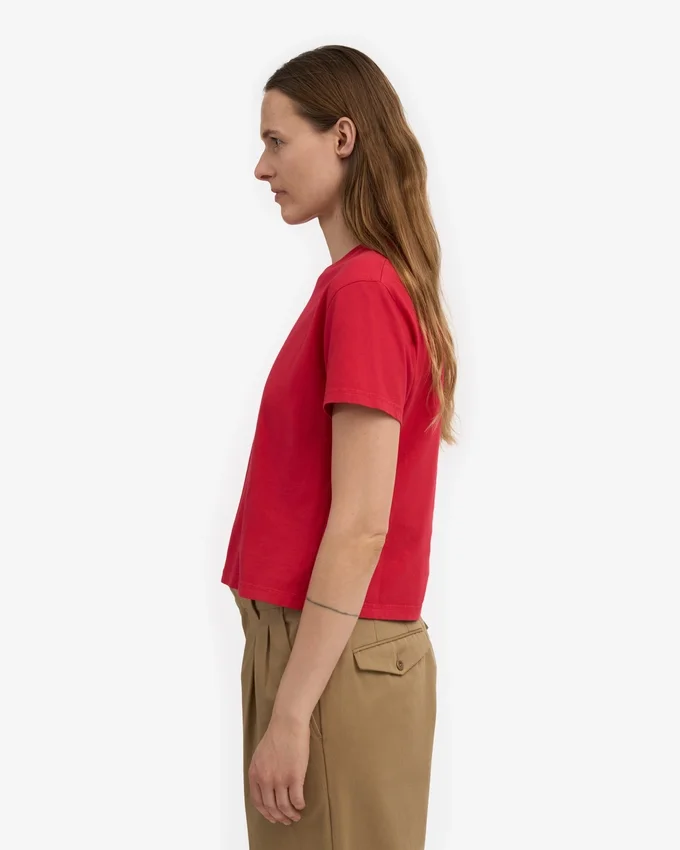 Kort, boxig T-shirt i ekologiskt tyg – scharlakansröd