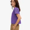 Kort, boxig T-shirt i ekologiskt tyg – ultraviolett