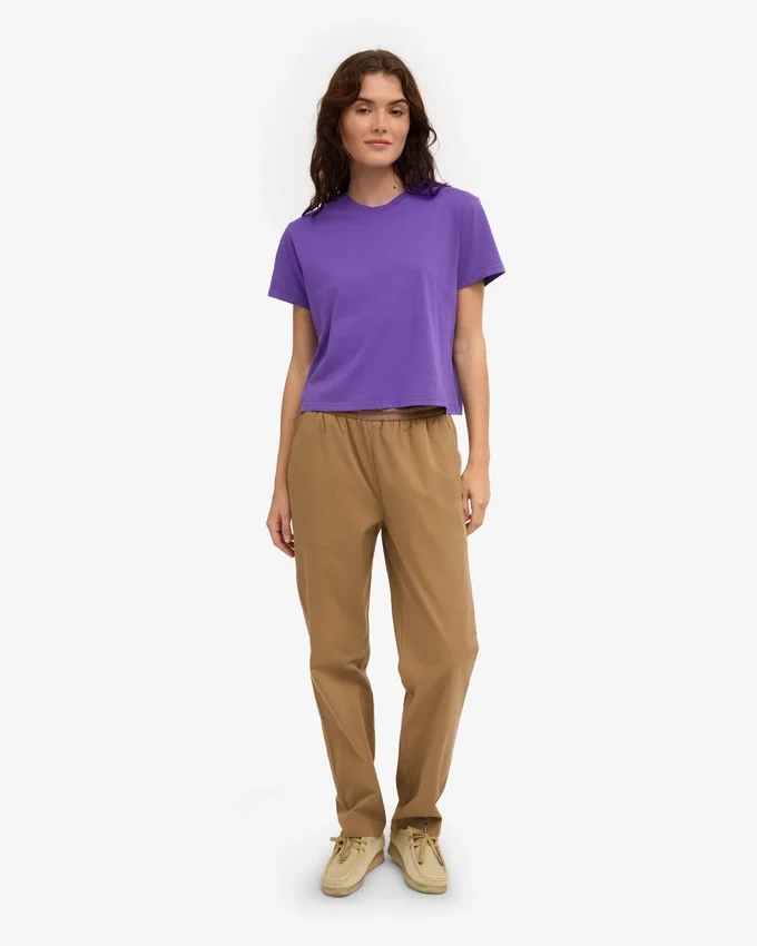 Kort, boxig T-shirt i ekologiskt tyg – ultraviolett