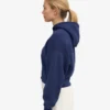 Kort hoodie i ekologiskt tyg med dragkedja – marinblå