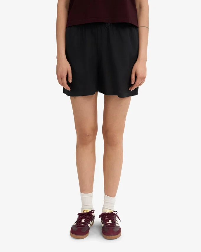 LinneShorts – djupsvart