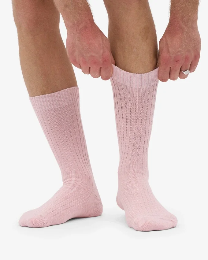 Strumpor i merinoullsblandning – blekt rosa