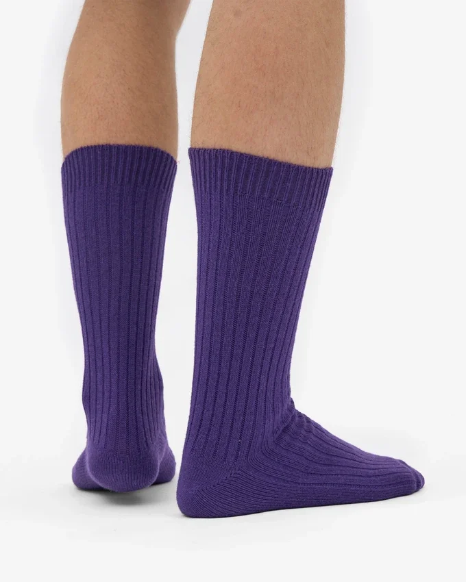 Strumpor i merinoullsblandning – ultraviolett