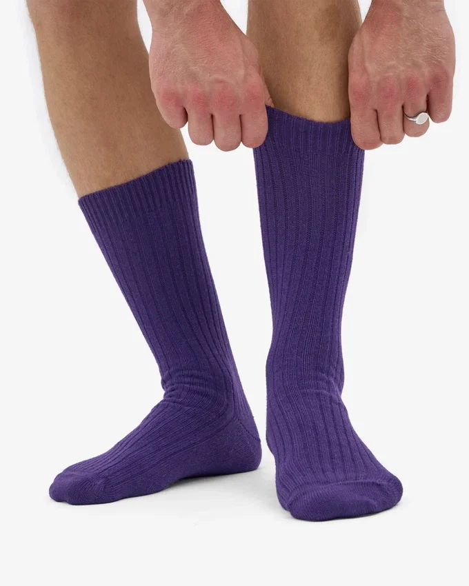 Strumpor i merinoullsblandning – ultraviolett