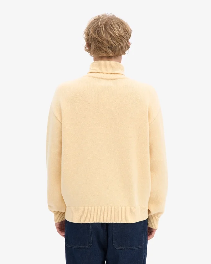 Turtleneck i merinoull – mjukgul